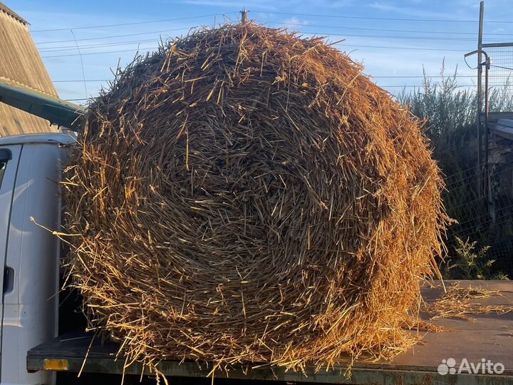 Солома в рулонах