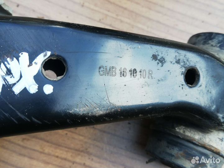 Рычаг передний верхний правый Ниссан Премьера р11