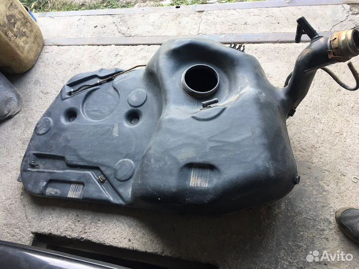 Бак на бмв Е 34