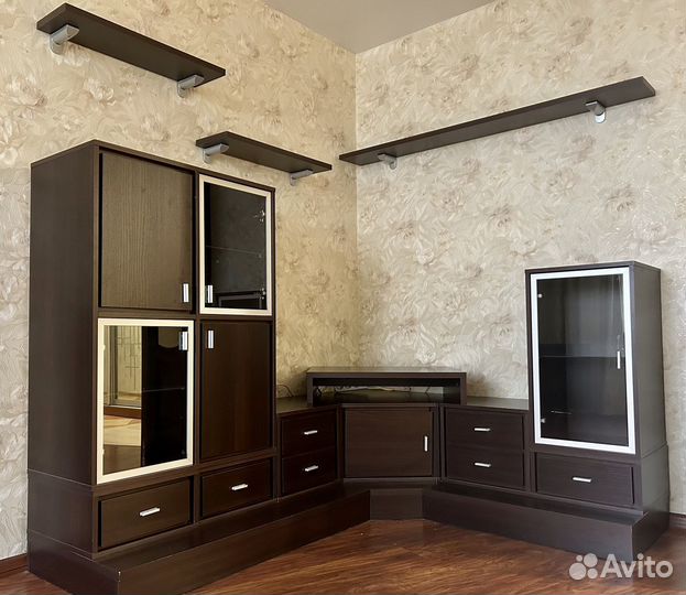 Стенка угловая модульная