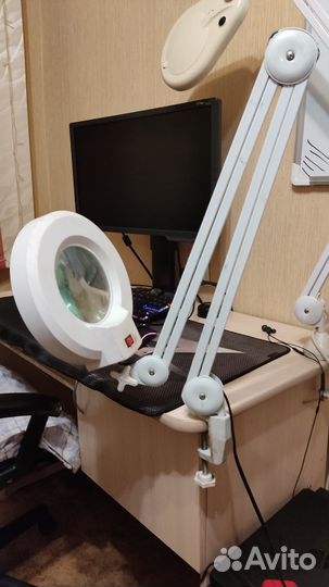 Лампа лупа настольная