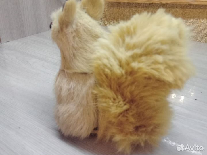 Белка фигурка