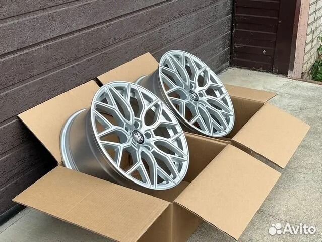 Новые диски R17 5/114.3 Vossen HF2 Lexus Haval Kia