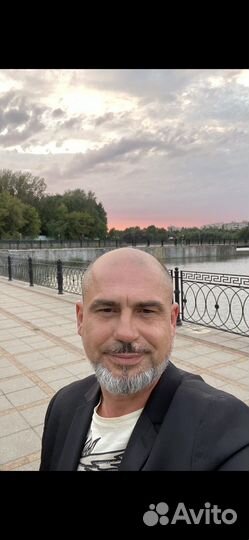 Водитель высотного штабелера-погрузчик