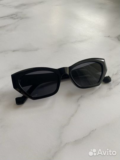 Очки солнцезащитные