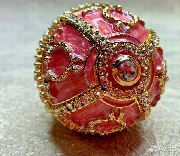 Яйцо пасхальное Фаберже с бутоном и подвеской