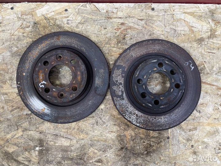 Тормозные диски переднее Renault Logan