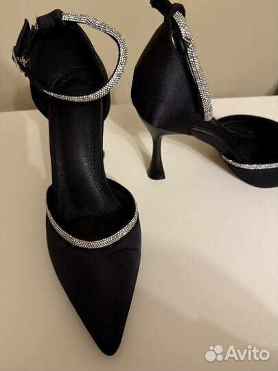 Туфли жеские со стразами