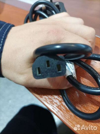 Кабель питания сетевой под английскую розетку