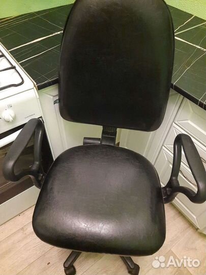 Компьютерное кресло