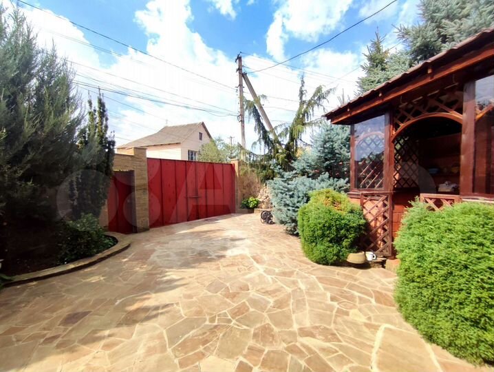 Дом 276 м² на участке 10 сот.