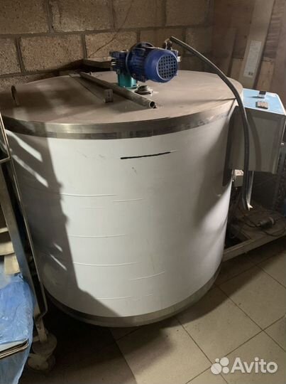 Танк- охладитель для молока на 500 литров