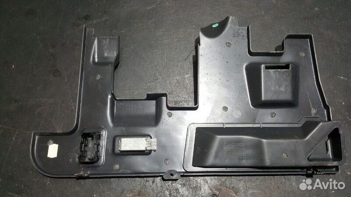 Накладка торпедо Audi Q7 4L 4.2 BAR 06