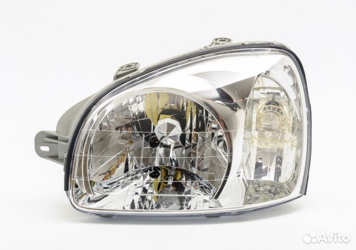 Фара левая Hyundai Santa Fe Classic