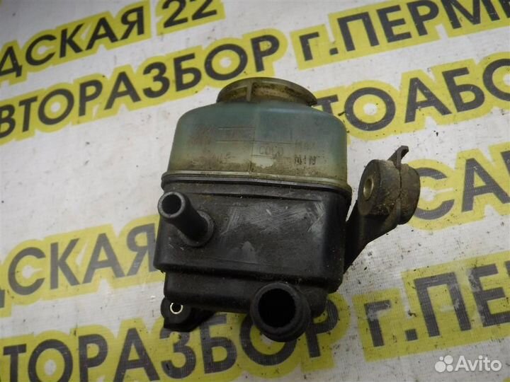 Бачок гидроусилителя Toyota Camry XV10 1991-1996