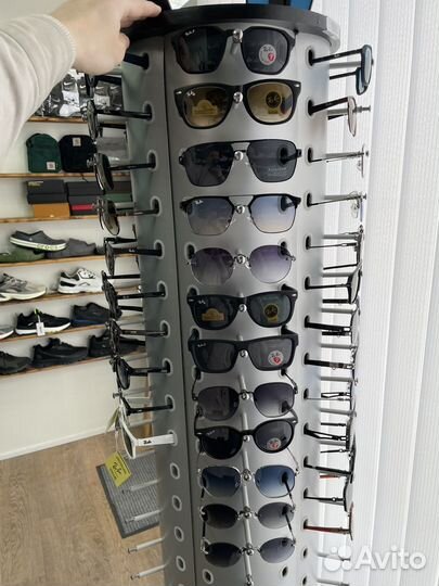 Солнцезащитные очки мужские и женские