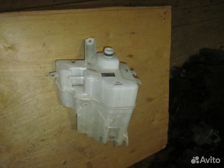 Бачок омывателя toyota RAV4 13- 060851422