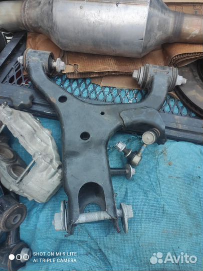 Тойота Секвоя задний рычаг