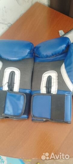 Боксерские перчатки 14 oz бу