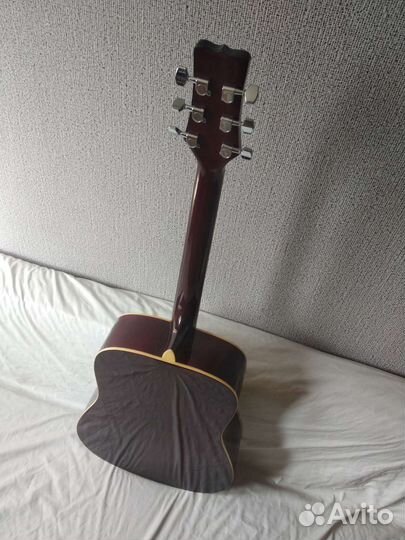 Акустическая гитара Martinez