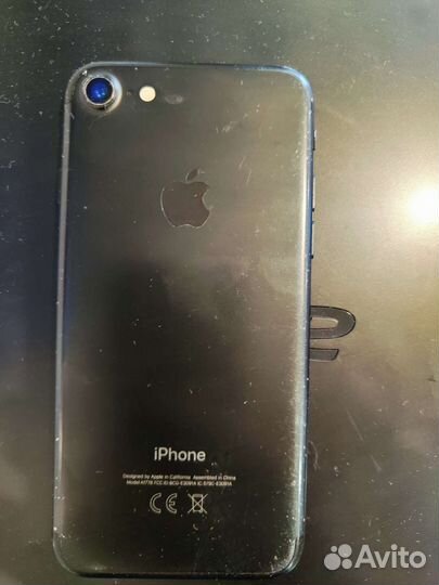 Телефон iPhone 7
