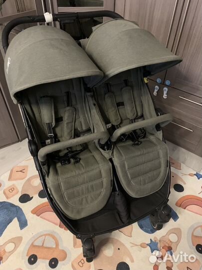Коляска для двойни или погодок