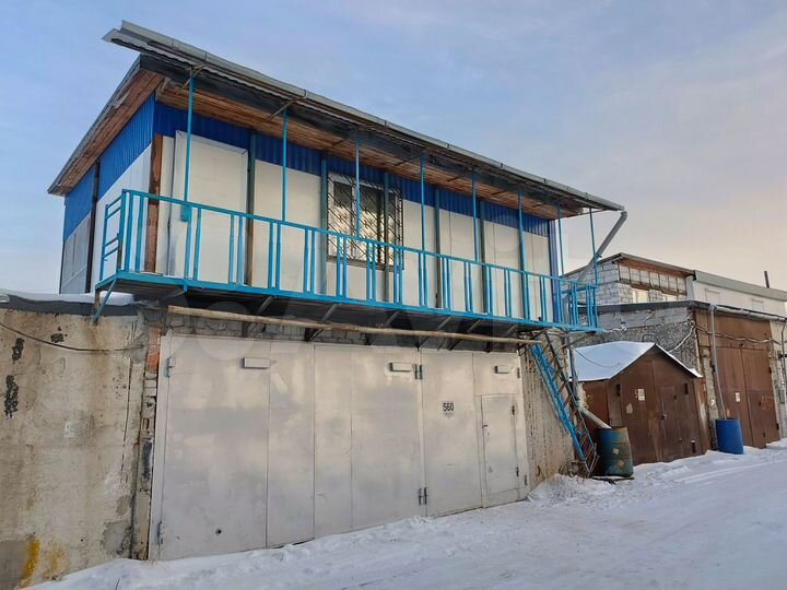 Гараж, > 30 м²