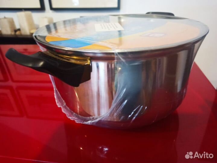Кастрюля из нержавейки 5 литров новая