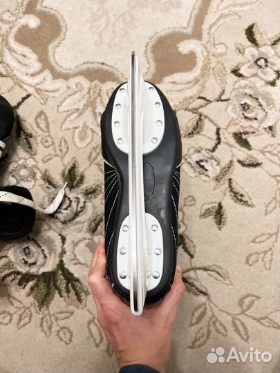 Коньки хоккейные Ontario