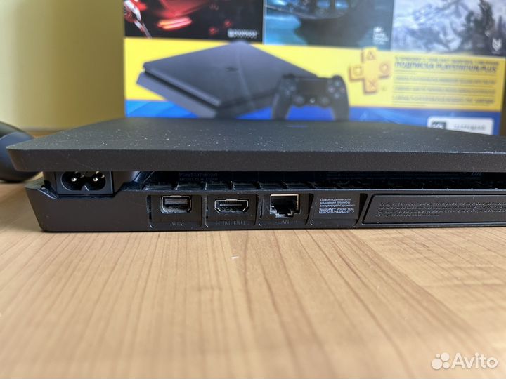 Sony PS4 1 тб с игрой