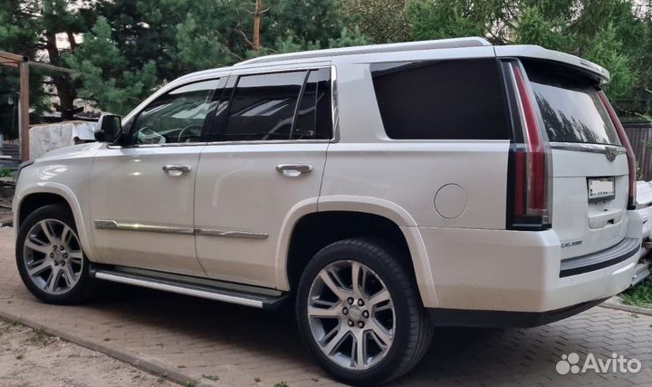 Пороги на Cadillac Escalade Safari silver series