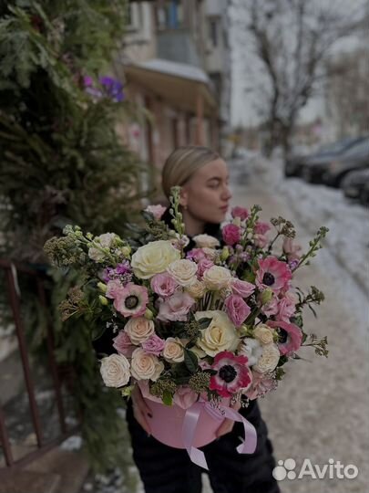 Декоратор флорист на свадьбу