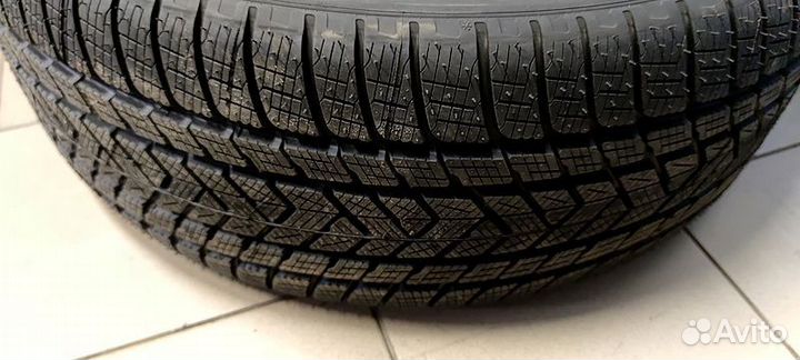 Pirelli Scorpion Winter 295/35 R21 107V