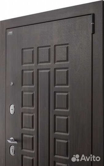 Дверь входная металлическая Porta с зеркалом