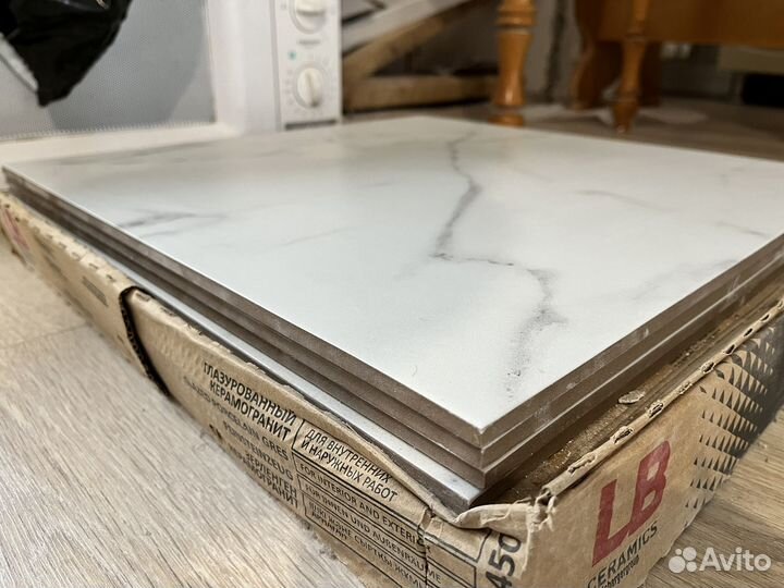 Плитка керамогранит новая 45х45 9шт