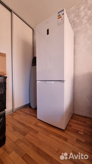 Продам холодильник
