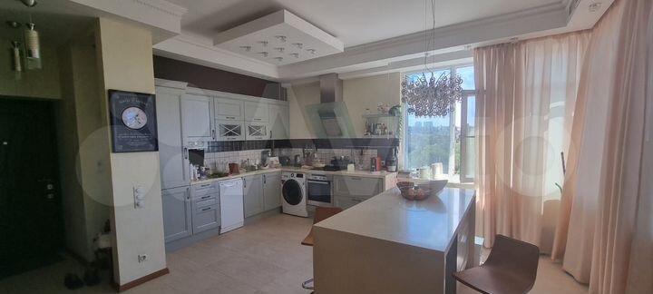 3-к. квартира, 120 м², 3/5 эт.