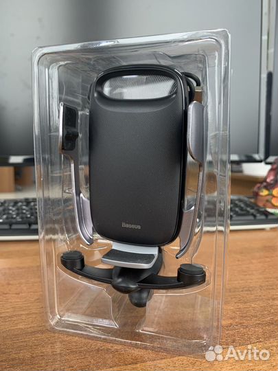 Беспроводная зардяка в авто Baseus Milky Way