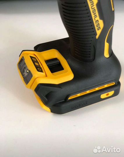 Дрель DeWalt DCD800/DCD805