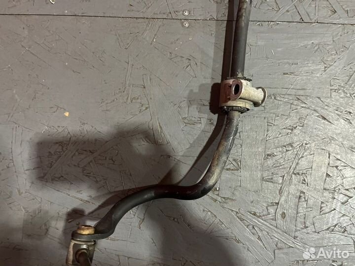 Стабилизатор поперечной устойчивости задний