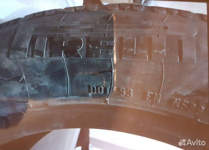 Pirelli Winter Sottozero 210 225/55 R17