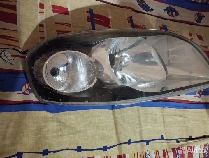 Продам фару