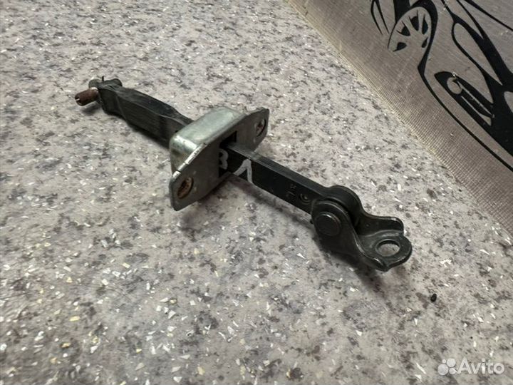 Ограничитель двери Suzuki Sx4 хэтчбек M16A 2010