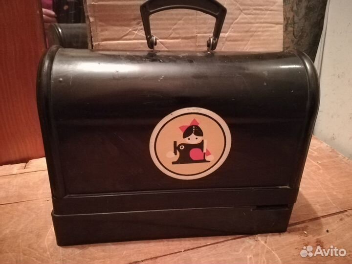 Детская швейная машинка ретро СССР