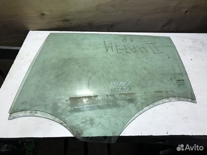 Стекло заднее левое Renault Megan 2