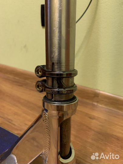 Трюковой самокат в парк