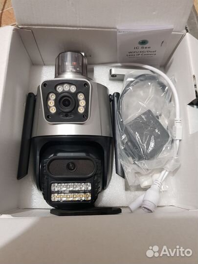 Камера поворотная с 2 объективами и мигалкой