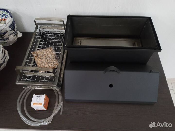 Коптильня холодного и горячего копчения