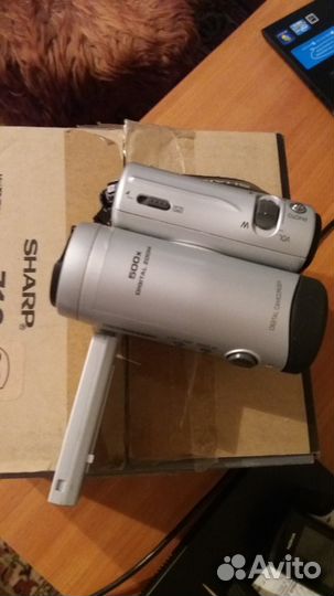 Видеокамера Sharp VL-Z1S