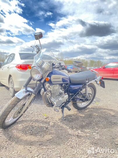 Мотоцикл Honda CB400SS